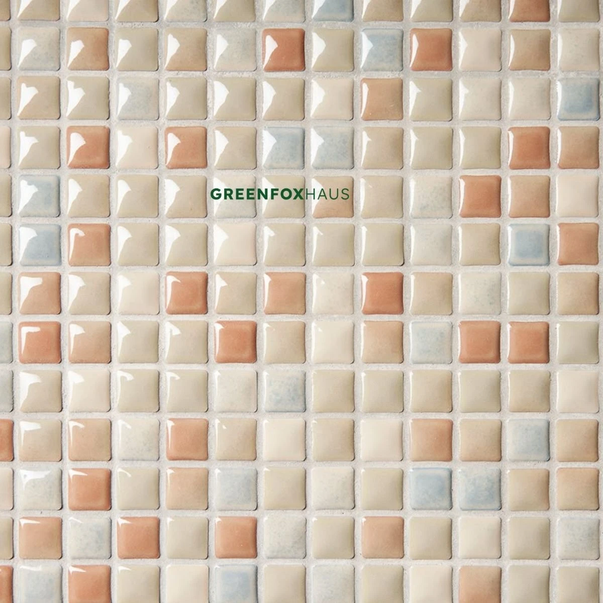 Gạch mosaic trang trí men bóng tông kem pastel tạo bề mặt nhẹ nhàng và thanh lịch