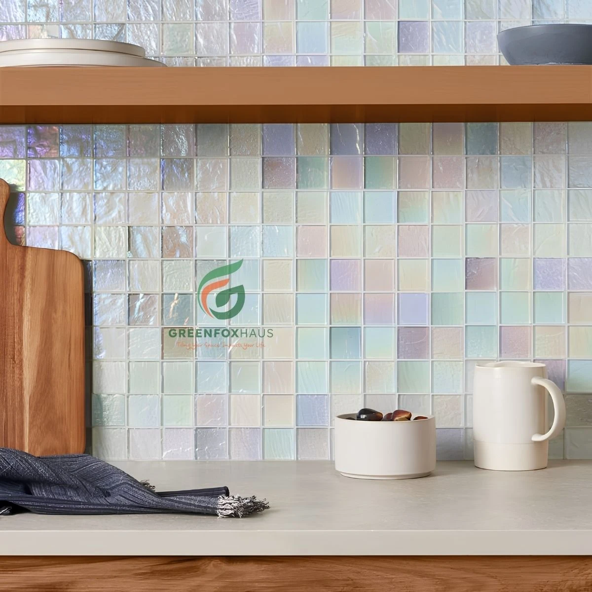 Gạch mosaic thủy tinh pastel ốp backsplash bếp hiện đại