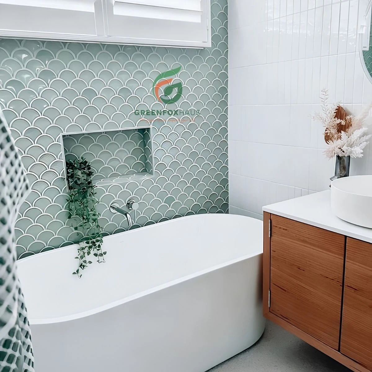 Gạch mosaic vảy cá xanh mint ốp tường phòng tắm tối giản hiện đại