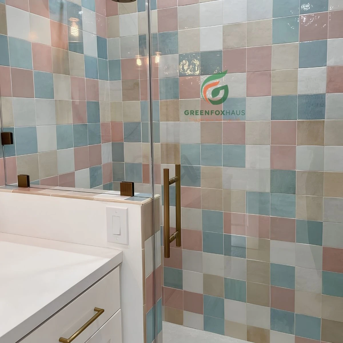 Gạch mosaic pastel ốp tường phòng tắm hiện đại chống trơn