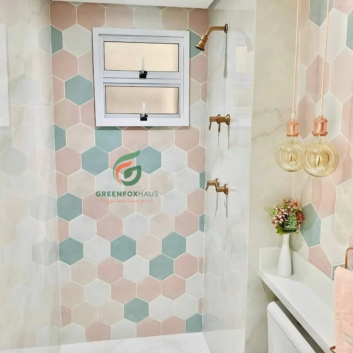 Gạch mosaic lục giác pastel ốp phòng tắm nhỏ hiện đại