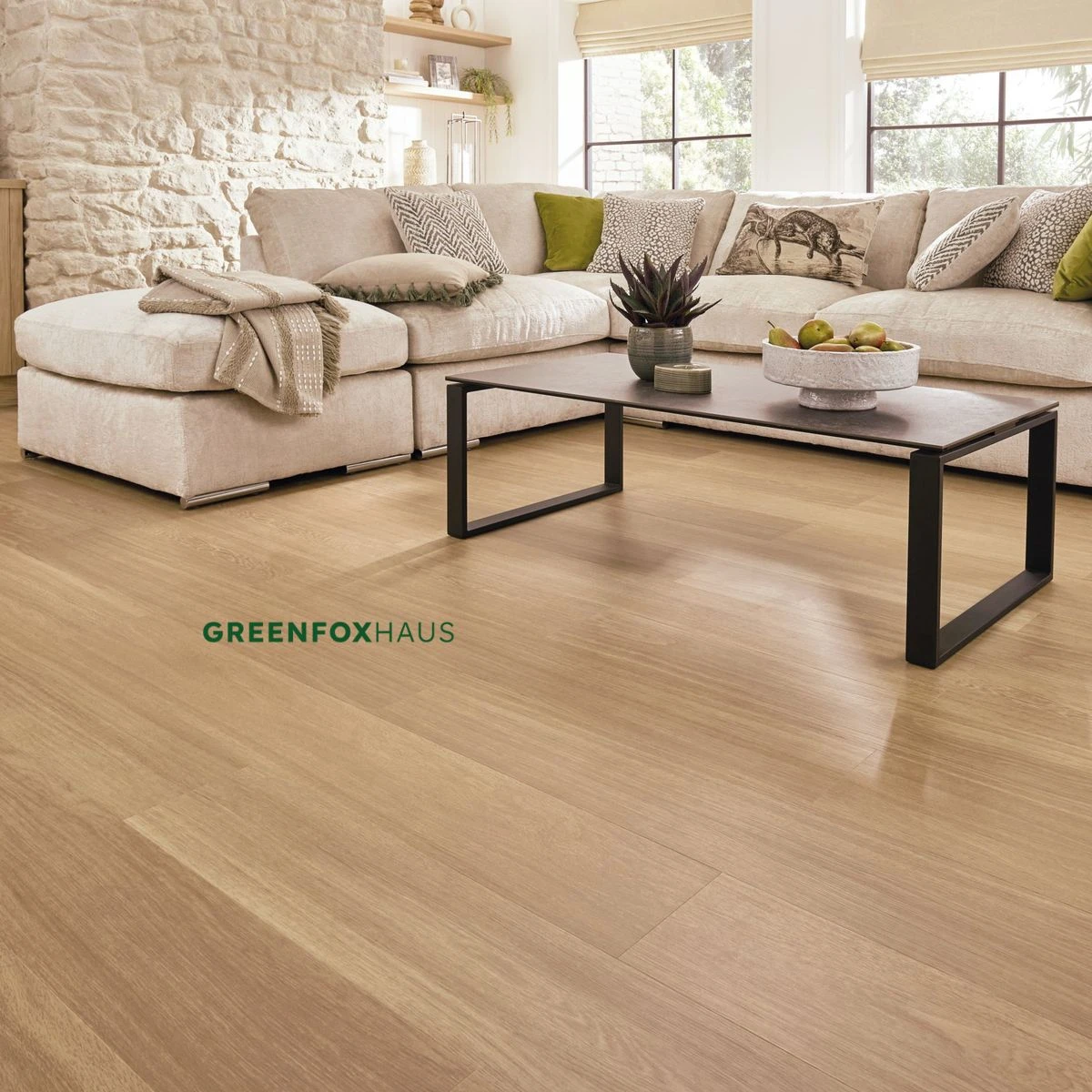 Gạch lát nền vân gỗ phòng khách cao cấp với bề mặt nhám nhẹ chống trơn và dễ vệ sinh