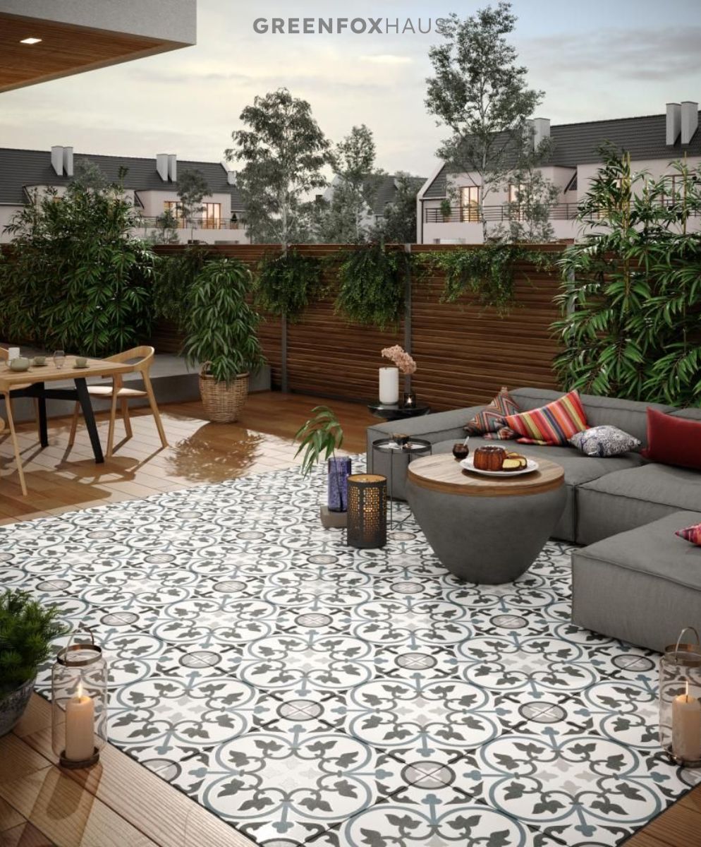 Gạch bông hoa văn tạo cảm giác có “gu” nhưng không rối, hợp các khu patio và góc thư giãn.