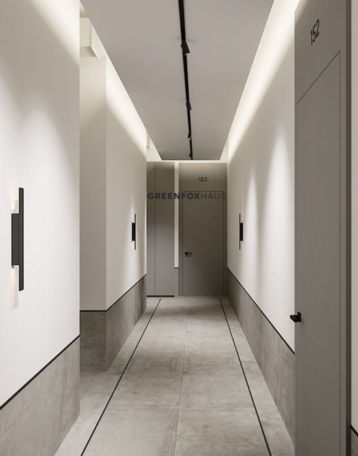 Gạch ốp lát sàn hành lang khách sạn màu xám