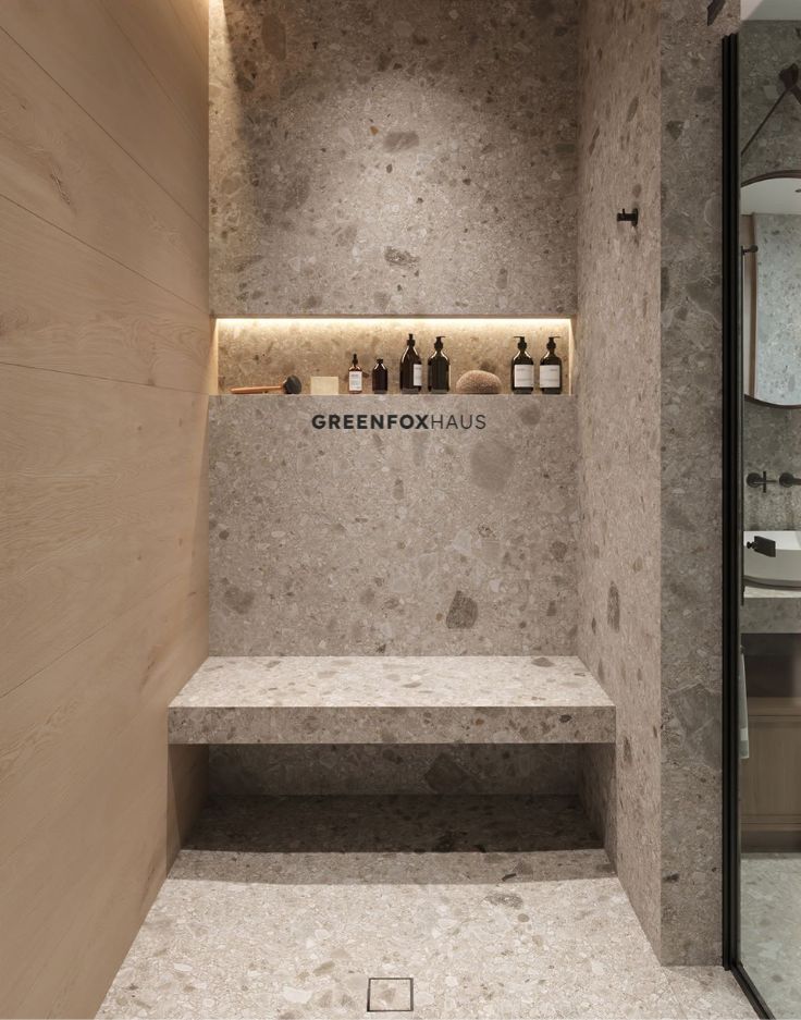 Gạch ốp lát vân terrazzo khu tắm đứng sang trọng