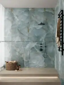 Tấm đá nung kết Green Onyx 1200×2400 màu xanh ngọc ốp phòng tắm hiện đại.
