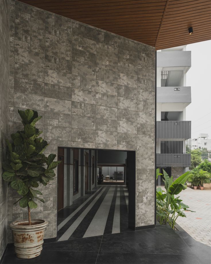 Gạch ốp mặt tiền 30x60 vân đá xám tạo cảm giác mạnh mẽ, sạch và hiện đại