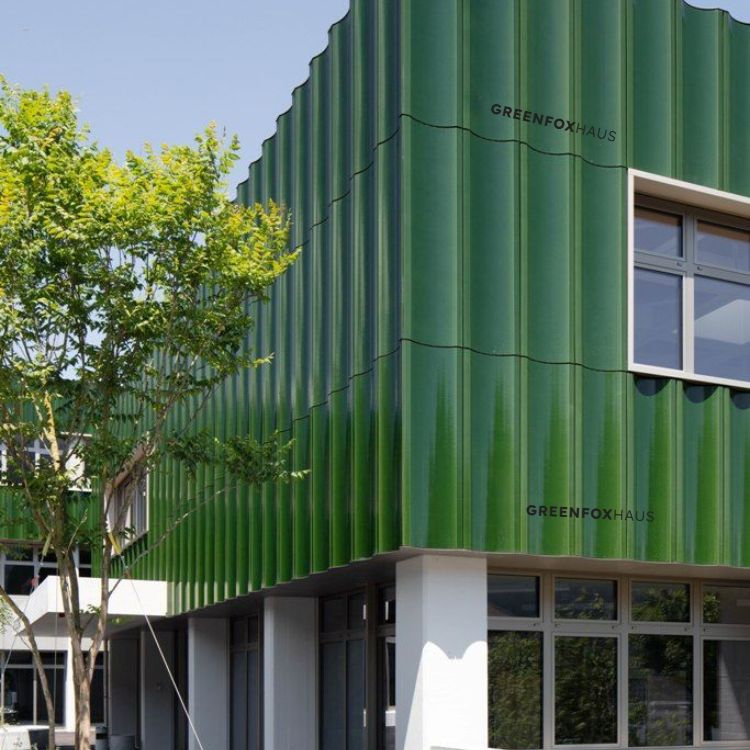 Gạch ốp mặt tiền màu xanh đậm