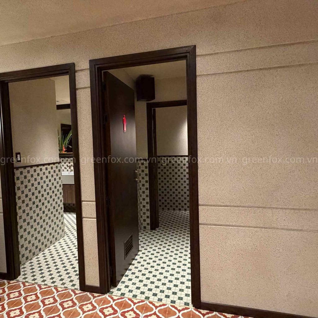 Gạch bông 300x300 lát nền toilet nhà hàng SON chống trơn trượt Greenfox