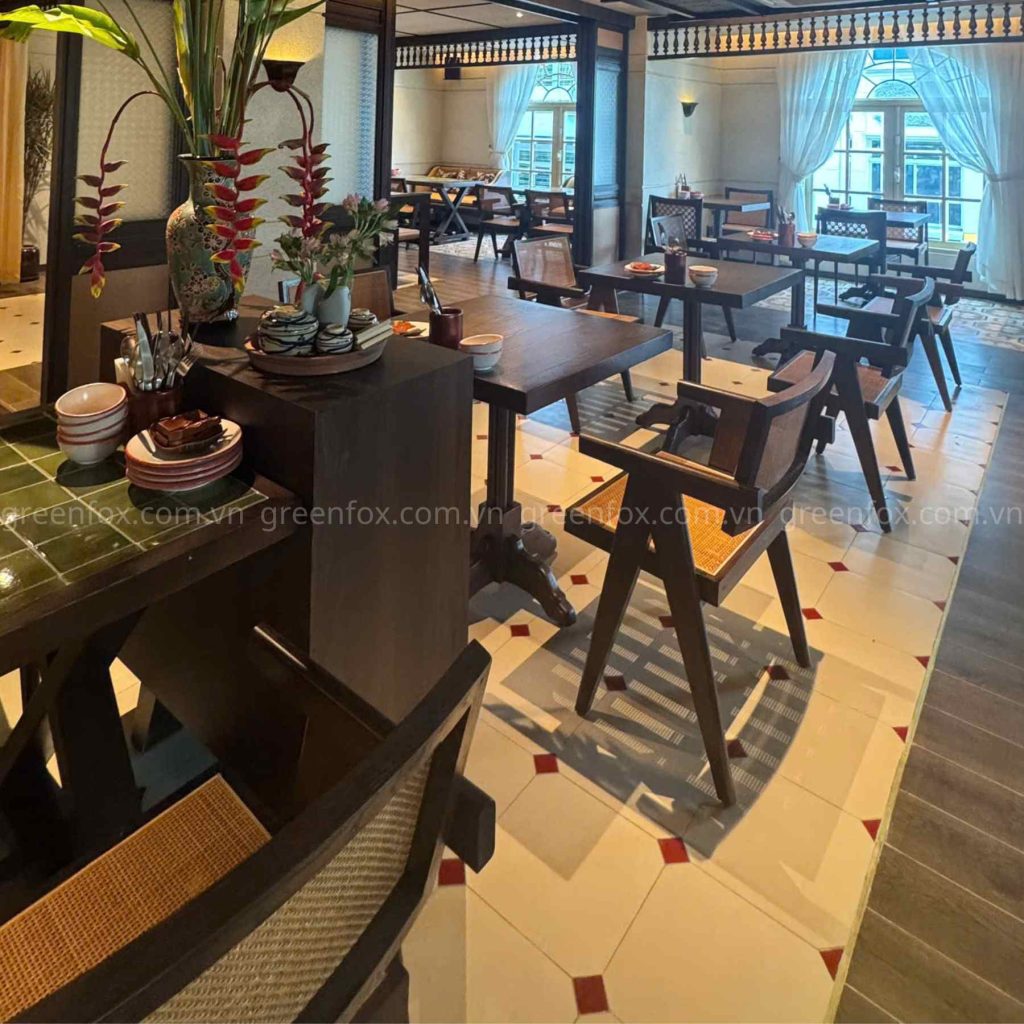 Gạch trang trí cao cấp và giải pháp ốp lát quầy kệ tại nhà hàng SON Greenfox