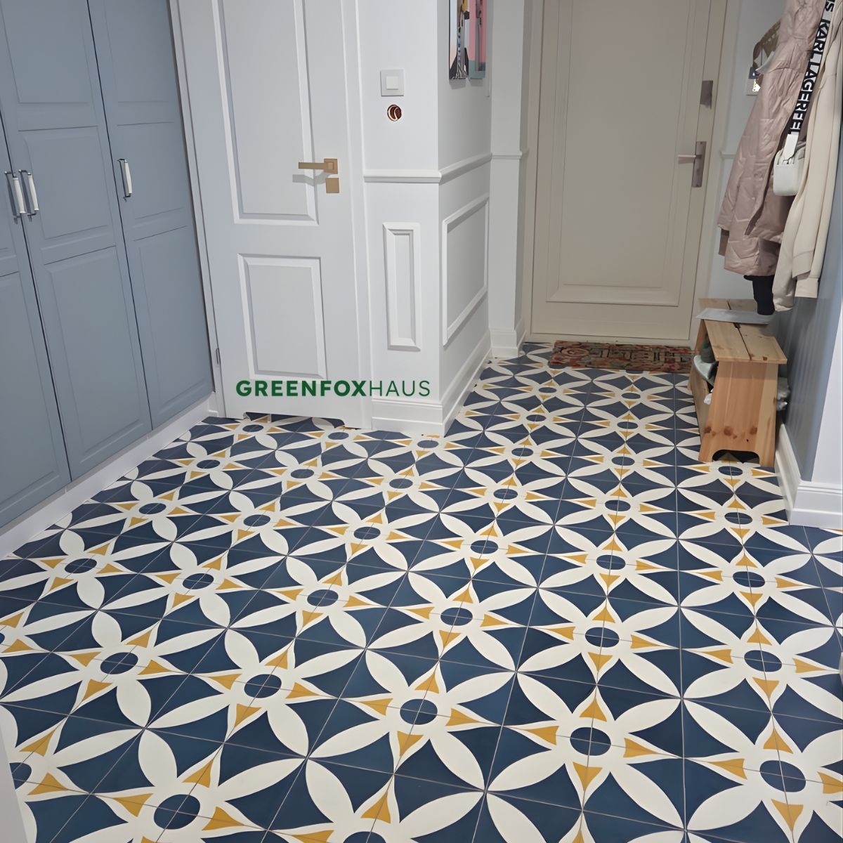 gạch bông lát nền đẹp họa tiết hình học xanh trắng vàng cho không gian hành lang