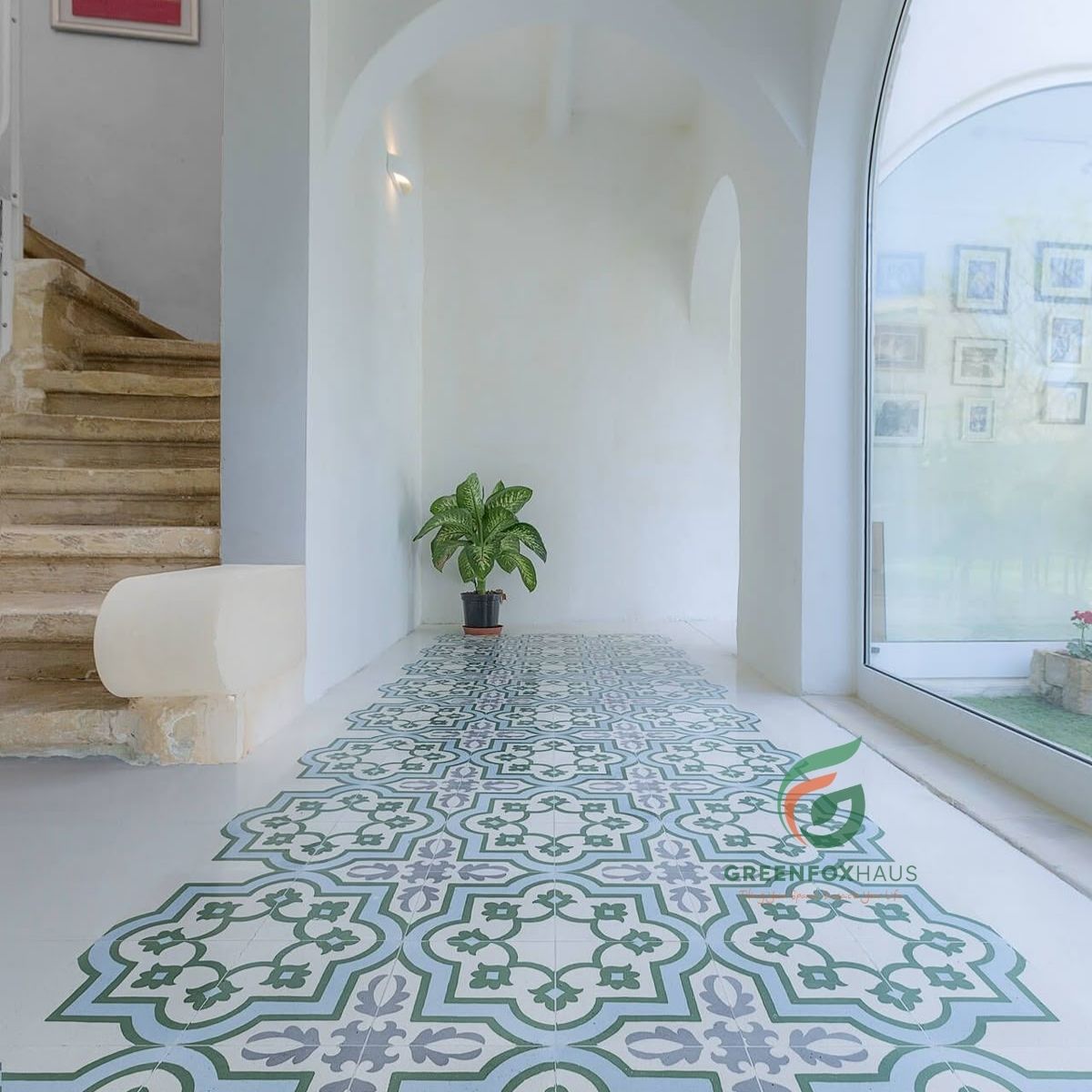 gạch bông vuông 20x20 hoa văn xanh trắng lát hành lang sáng thoáng