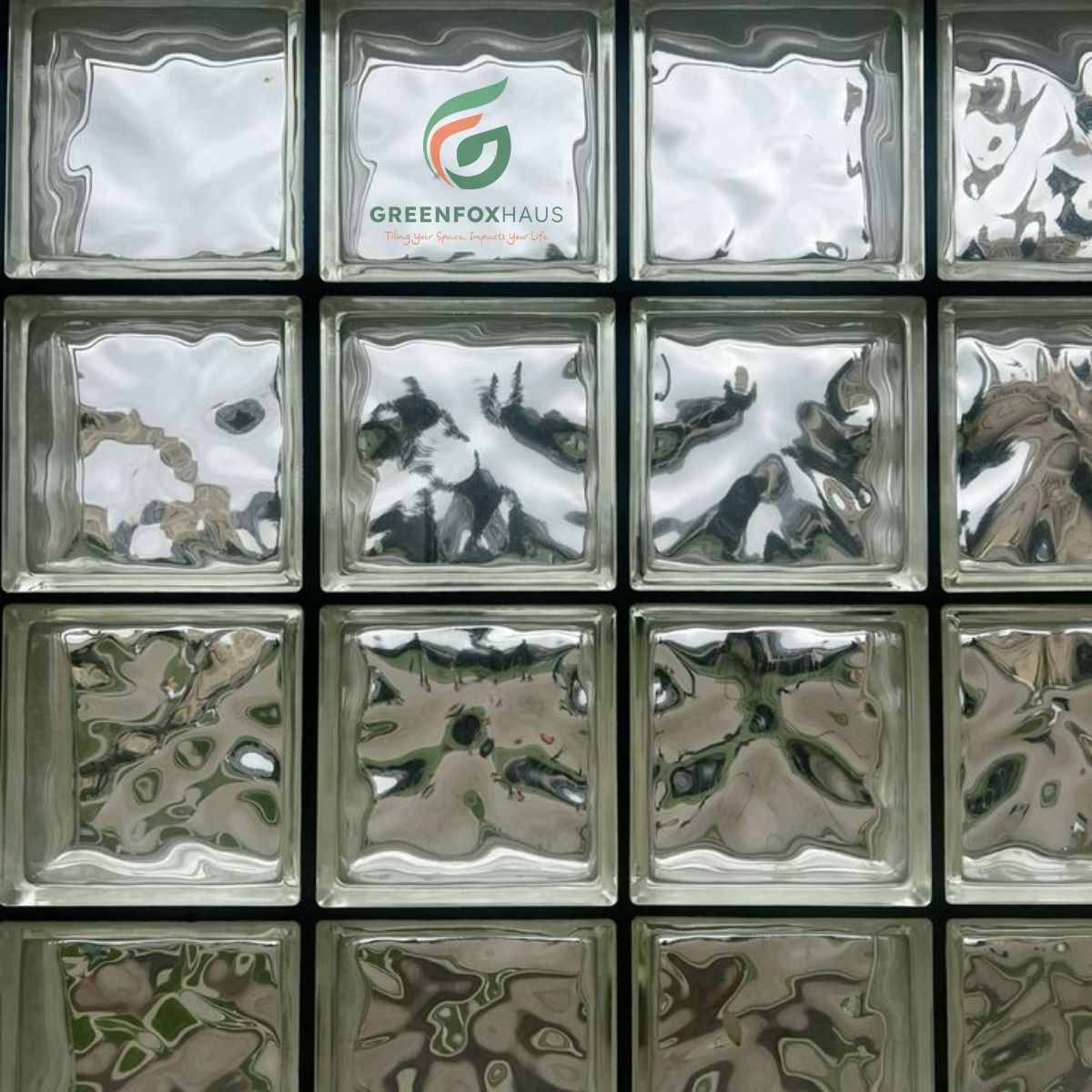 gạch kính vân sóng với kích thước gạch kính tiêu chuẩn giúp khuếch tán ánh sáng và tăng độ thông thoáng