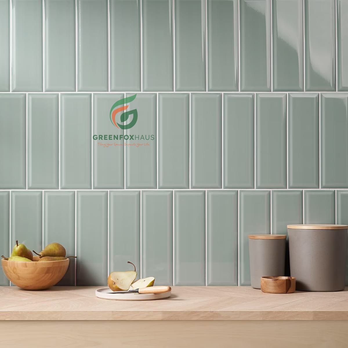 gạch thẻ dán tường bếp màu xanh nhạt kích thước 75x150 tạo không gian tinh tế