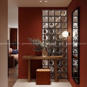 Gạch kính trang trí kết hợp ánh sáng tạo điểm nhấn nổi bật cho khu vực hành lang ALT text: