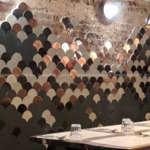 gạch mosaic vảy cá ốp tường tạo mảng nhấn quán cafe nhà hàng đẹp GreenFox
