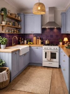 gạch thẻ màu tím ốp bếp phong cách vintage hiện đại