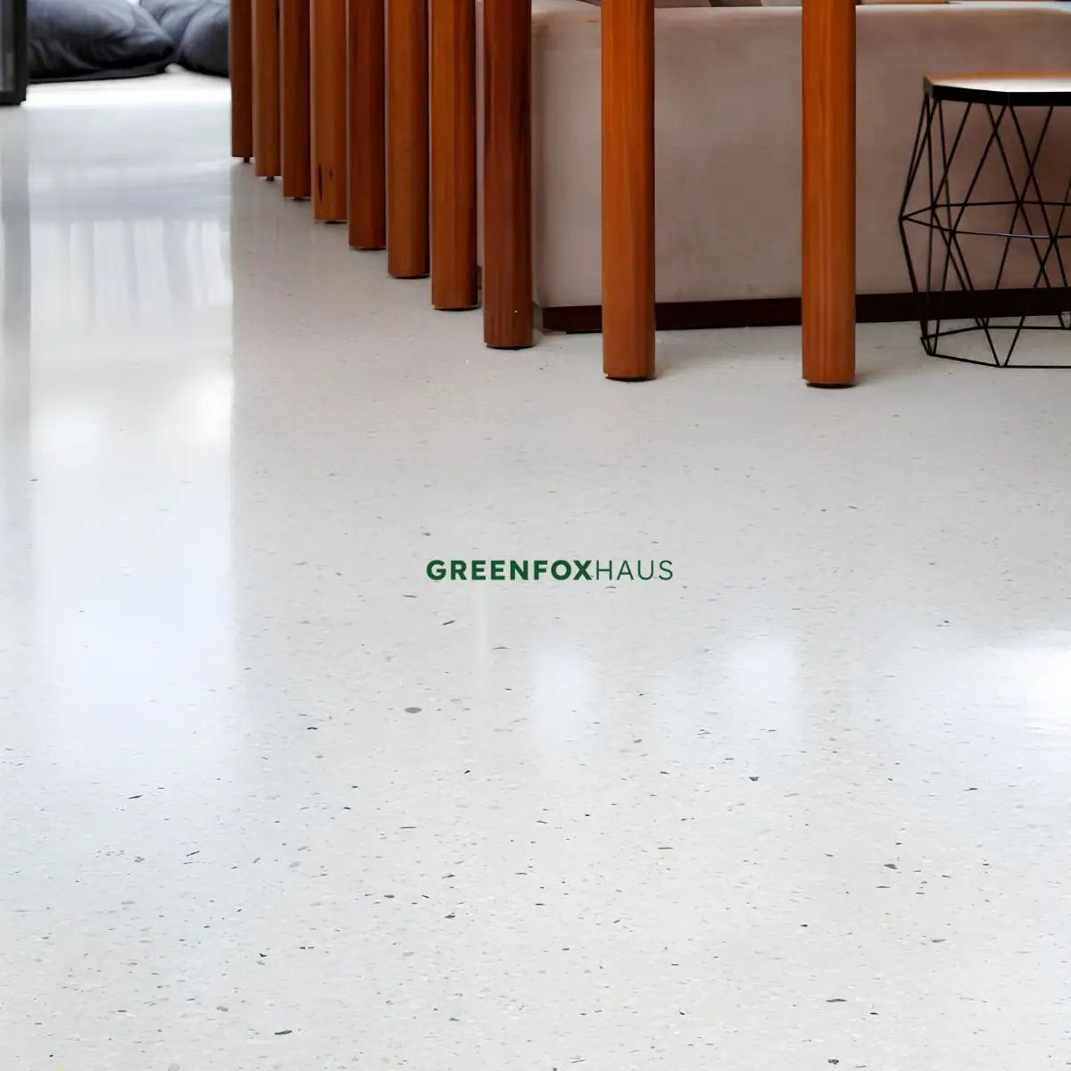 Gạch lát terrazzo màu trắng hạt nhuyễn bề mặt bóng sang trọng cho phòng khách hiện đại
