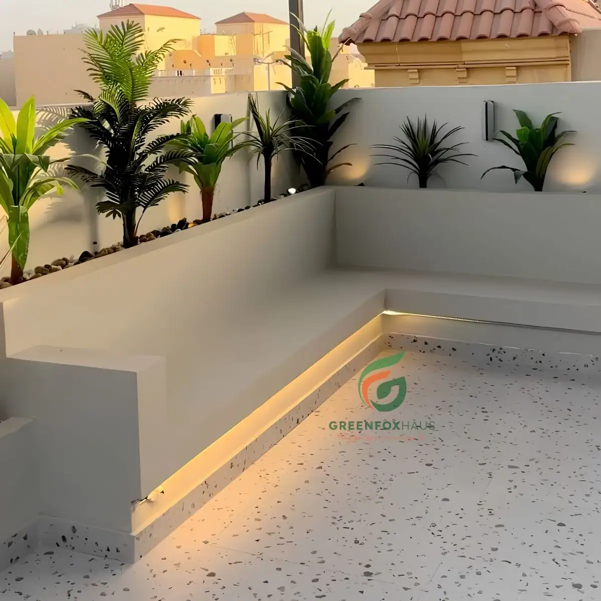 Mẫu gạch sân thượng terrazzo nền trắng hạt đá xám cho khu vực ghế ngồi ngoài trời